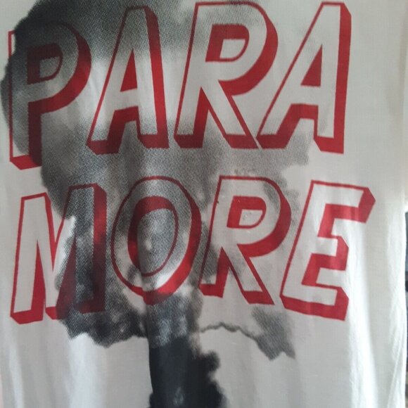 PARAMORE (S) ROCK T-SHIRT (w/Small Hole/Age Stains) Alt Emo Punk HAYLEY WILLIAMS - Picture 2 of 4